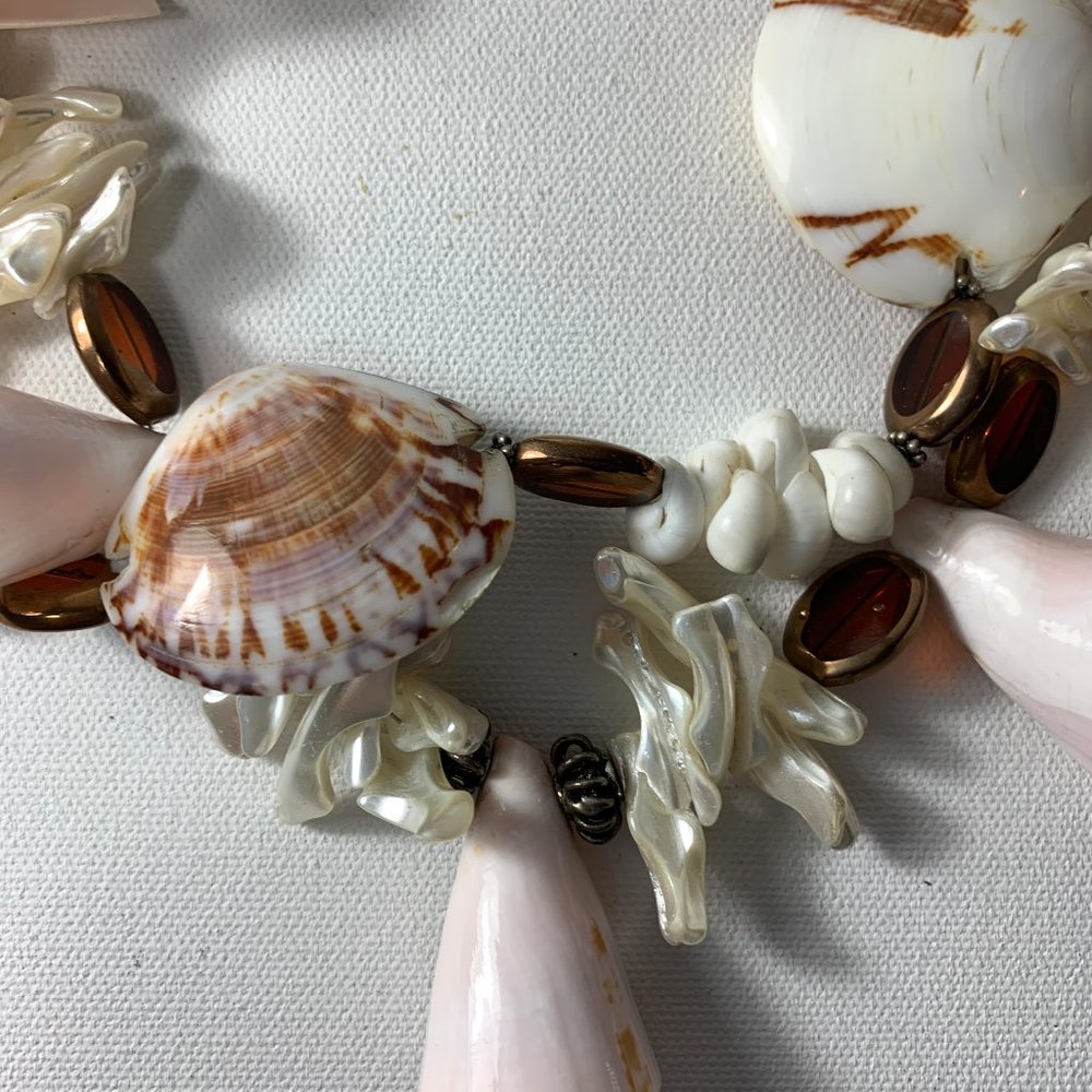 Hand Crafted Shell Necklace - Picture 4 of 4